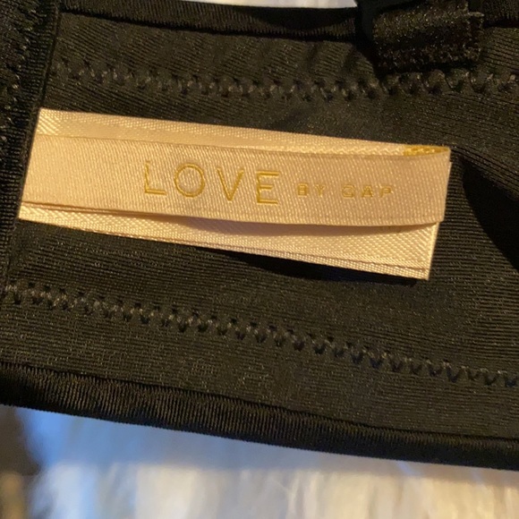 Everyday Smooth Multiway Bra by the Gap - Picture 7 of 8